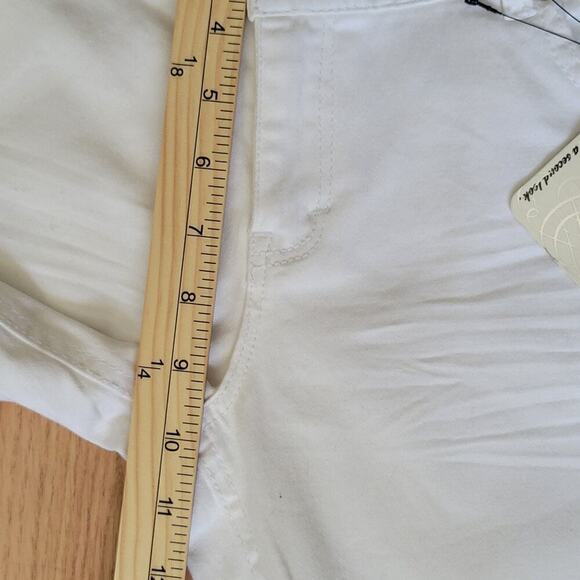 339 What About Me Capri Jeans Sz 9/10 Distresses - Picture 8 of 10